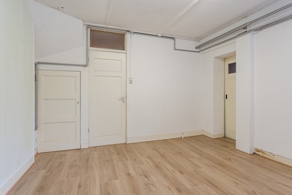 20251124, Hoogstraat 144-146, Vlaardingen, Van Der Laan Makelaardij (24 of 35).jpg